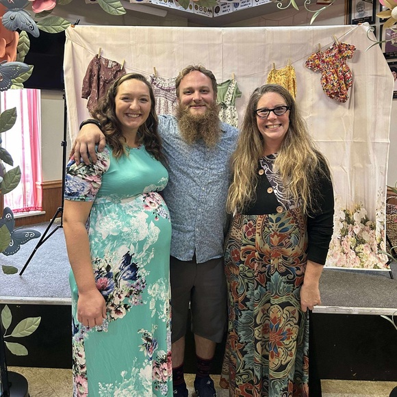 Meet your Posher, Carol - Picture 2 of 2